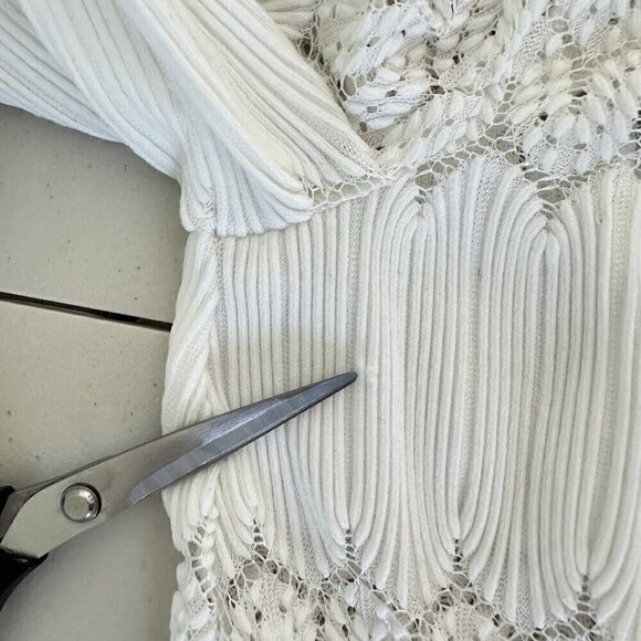 Free People Lace open Knit White Top Tie front Size M Fire Island - Picture 12 of 12